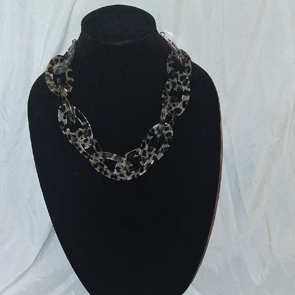 Premier Designs Animal Print Gray & Black Statement Necklace 